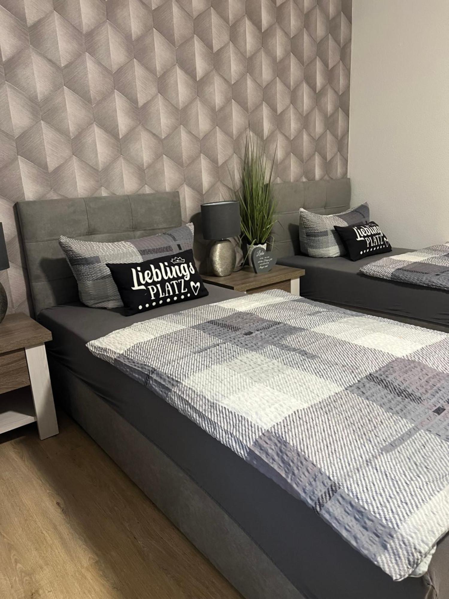 Ferienwohnung Viktoria Гота Екстер'єр фото